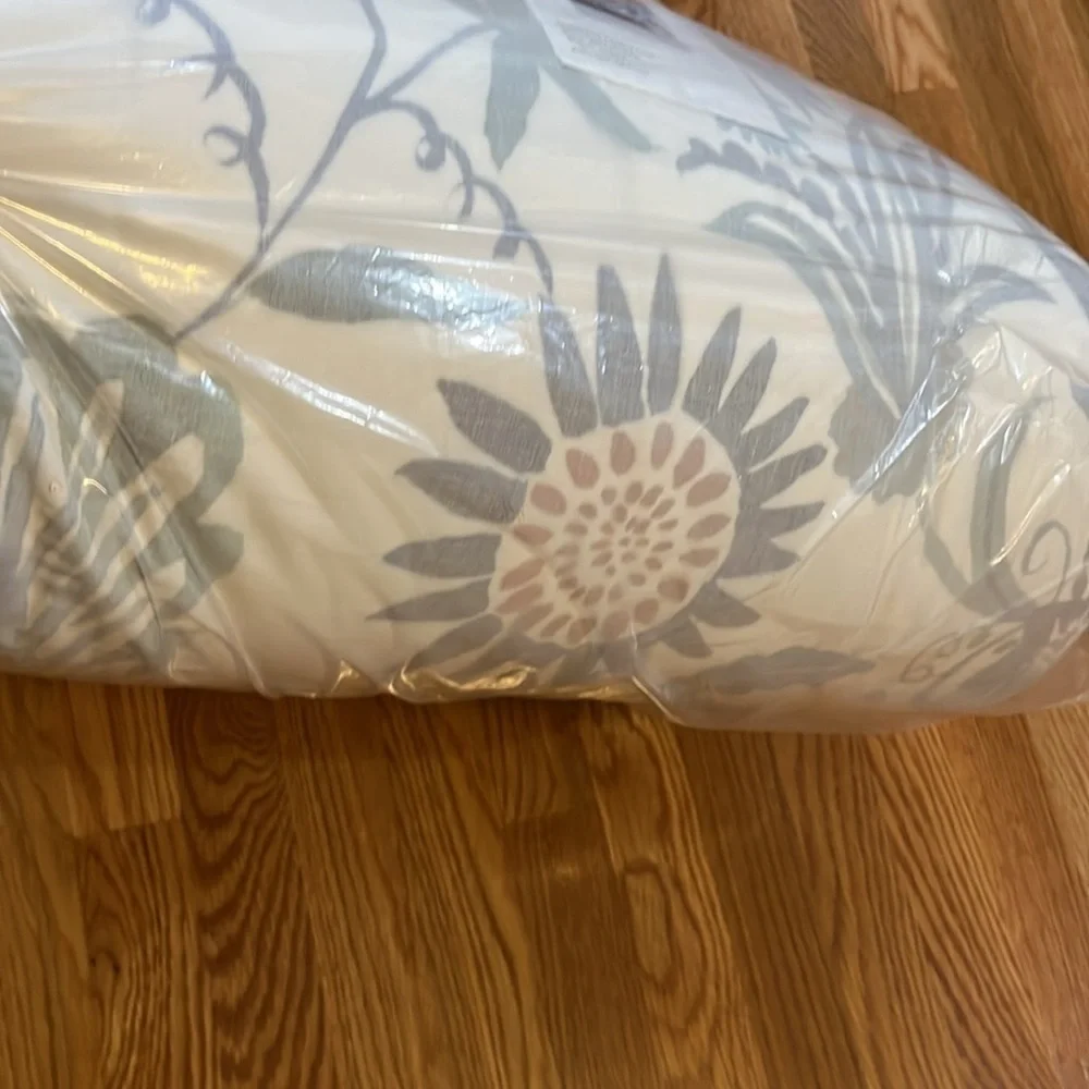 Anthropologie Velvet Hollyhock Full Quilt NWT Plus